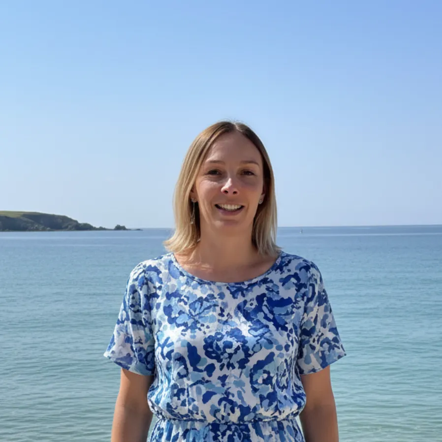 Jessica, Commerciale Saint-Cast-le-Guildo